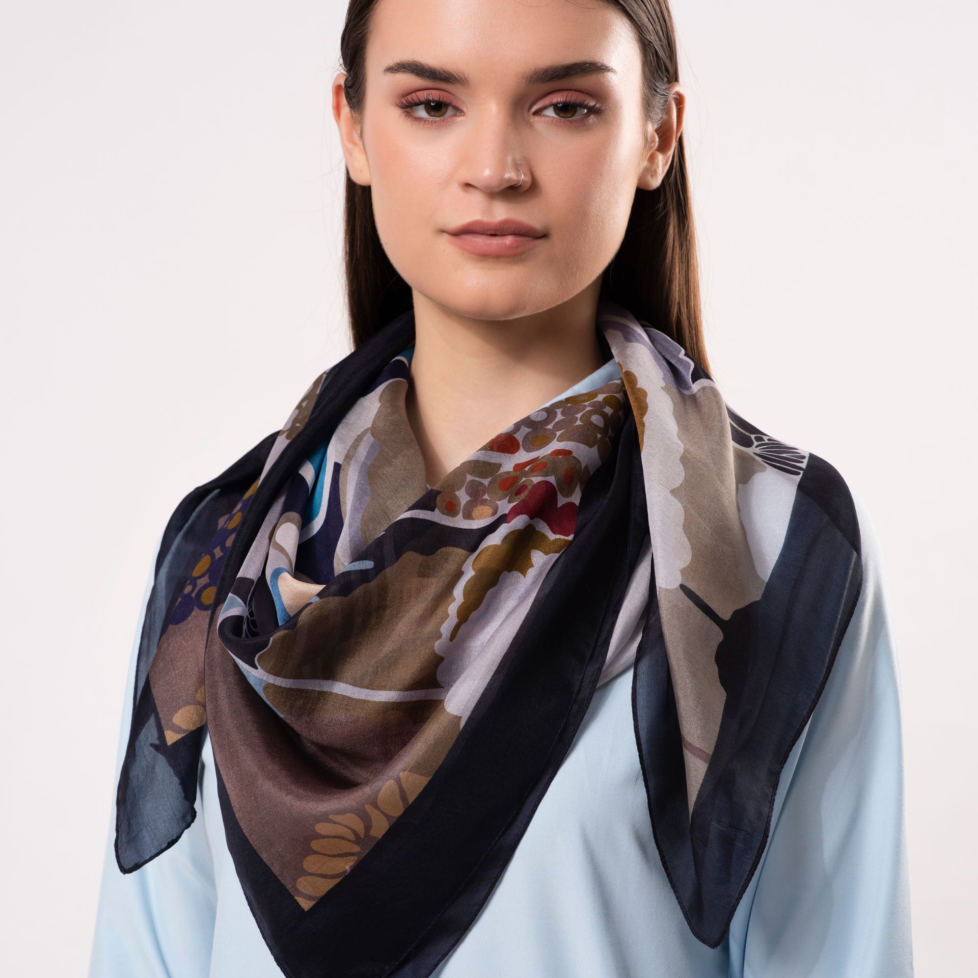 Daisyscarf.jpg