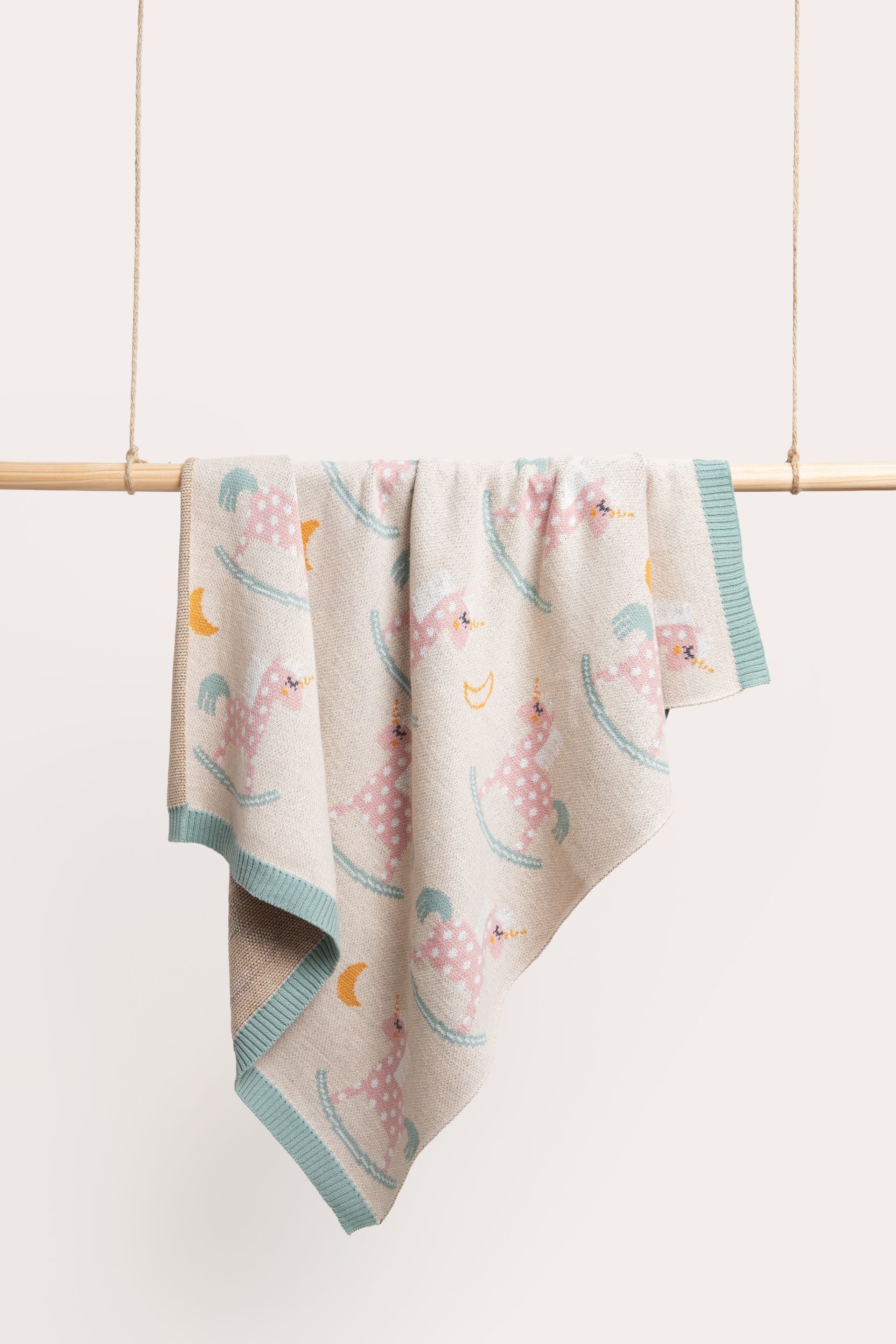 Dlux Magical Unicorn knit blanket