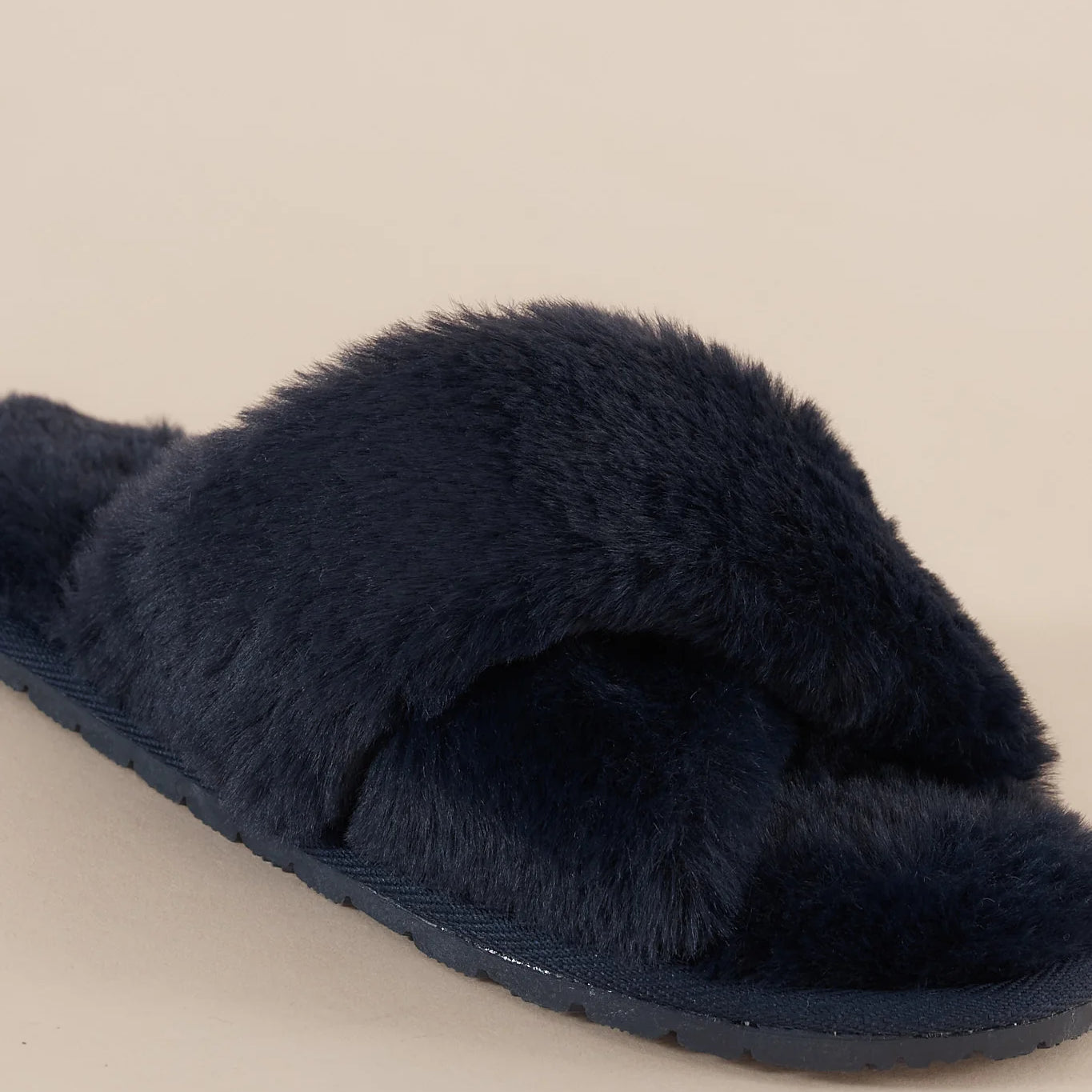 Gingerlillynavyslippers2.webp