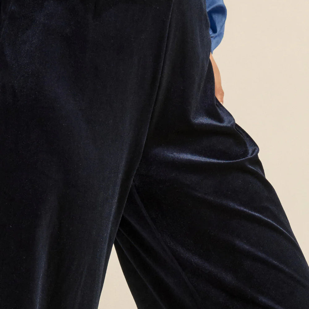 Havenpantblackvelvet3.webp