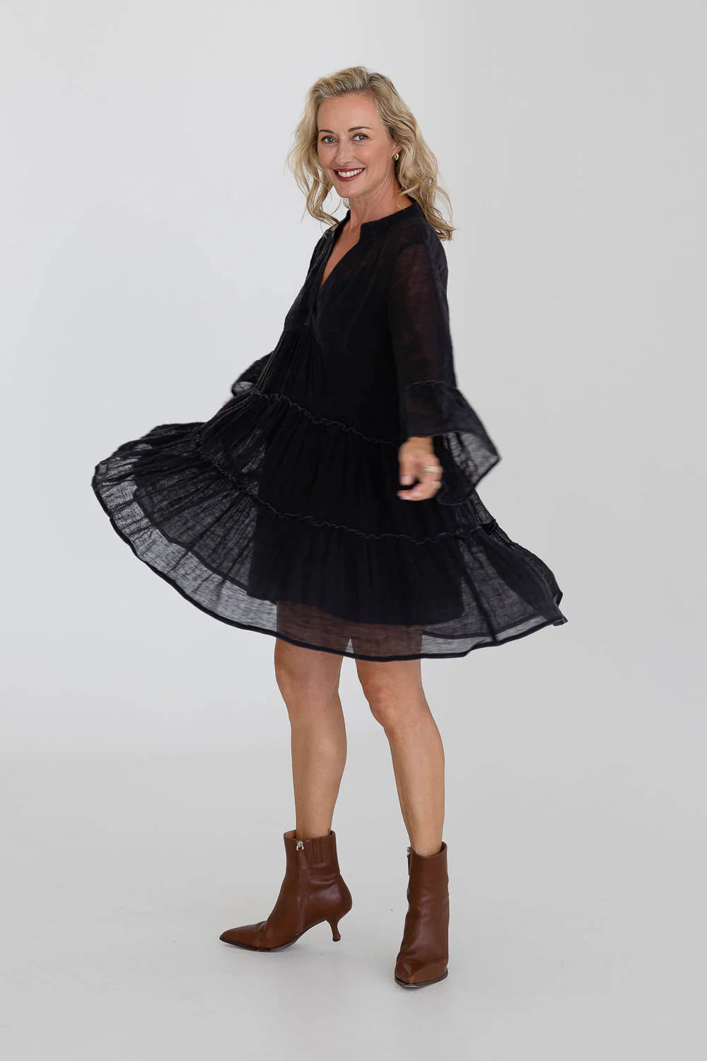 EADIE Como Linen Dress Midnight