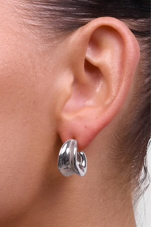 LIBERTE Uma Silver Earring