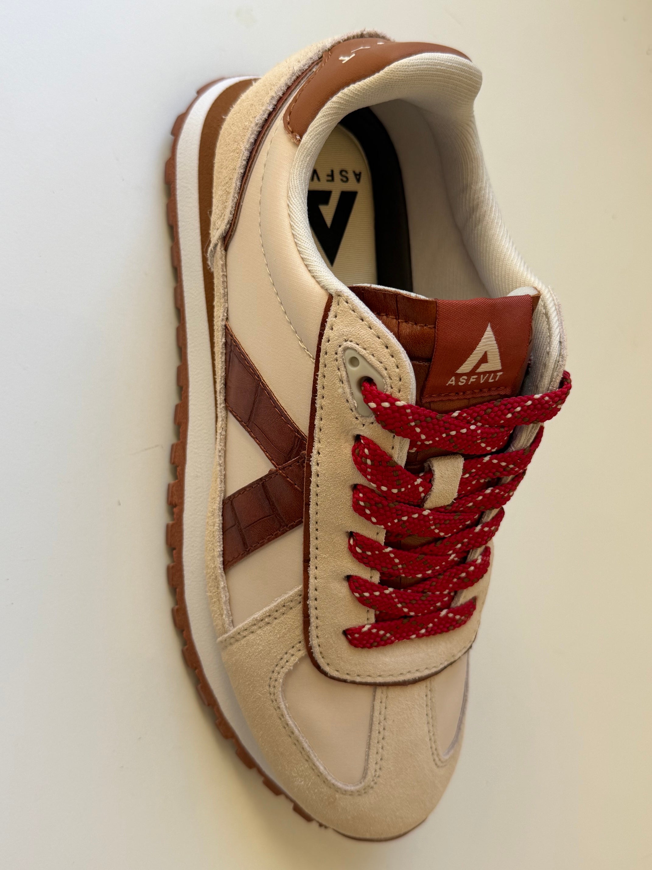 ASFVLT Savle/Brown Lava