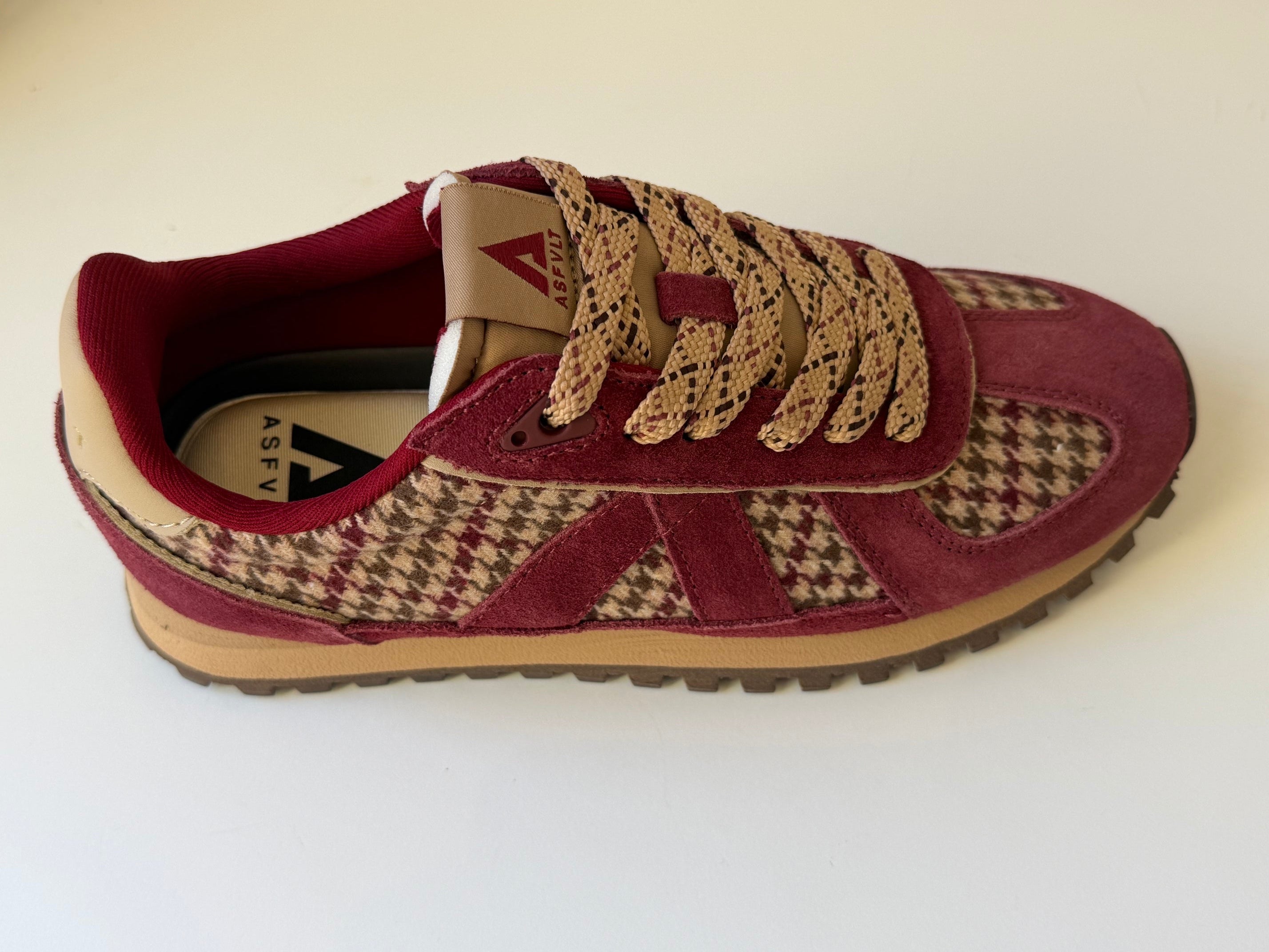 ASFVLT Wine/Tan Herringbone Sneakers