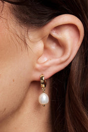 Juliet Gold Earring