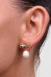 Alice Bow Pearl Earring