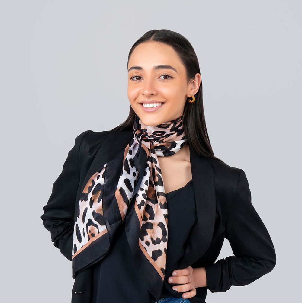 Leonaanimalprintscarf.jpg