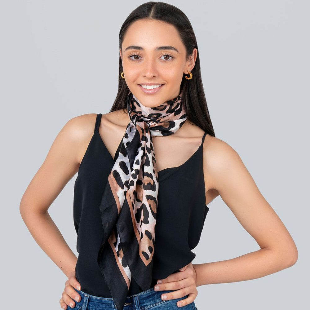 Leonaanimalprintscarf1.jpg