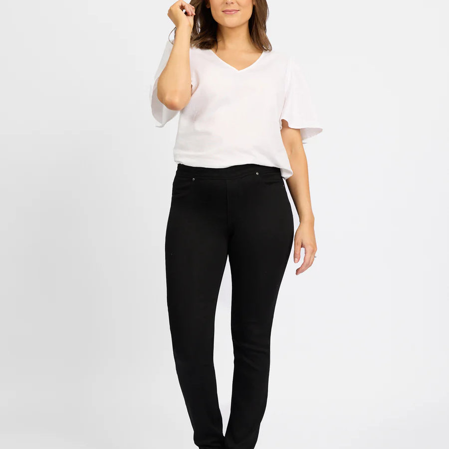 Macjayblackjeans2.webp