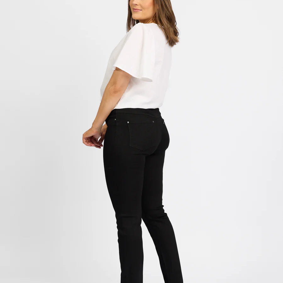 Macjayblackjeans3.webp