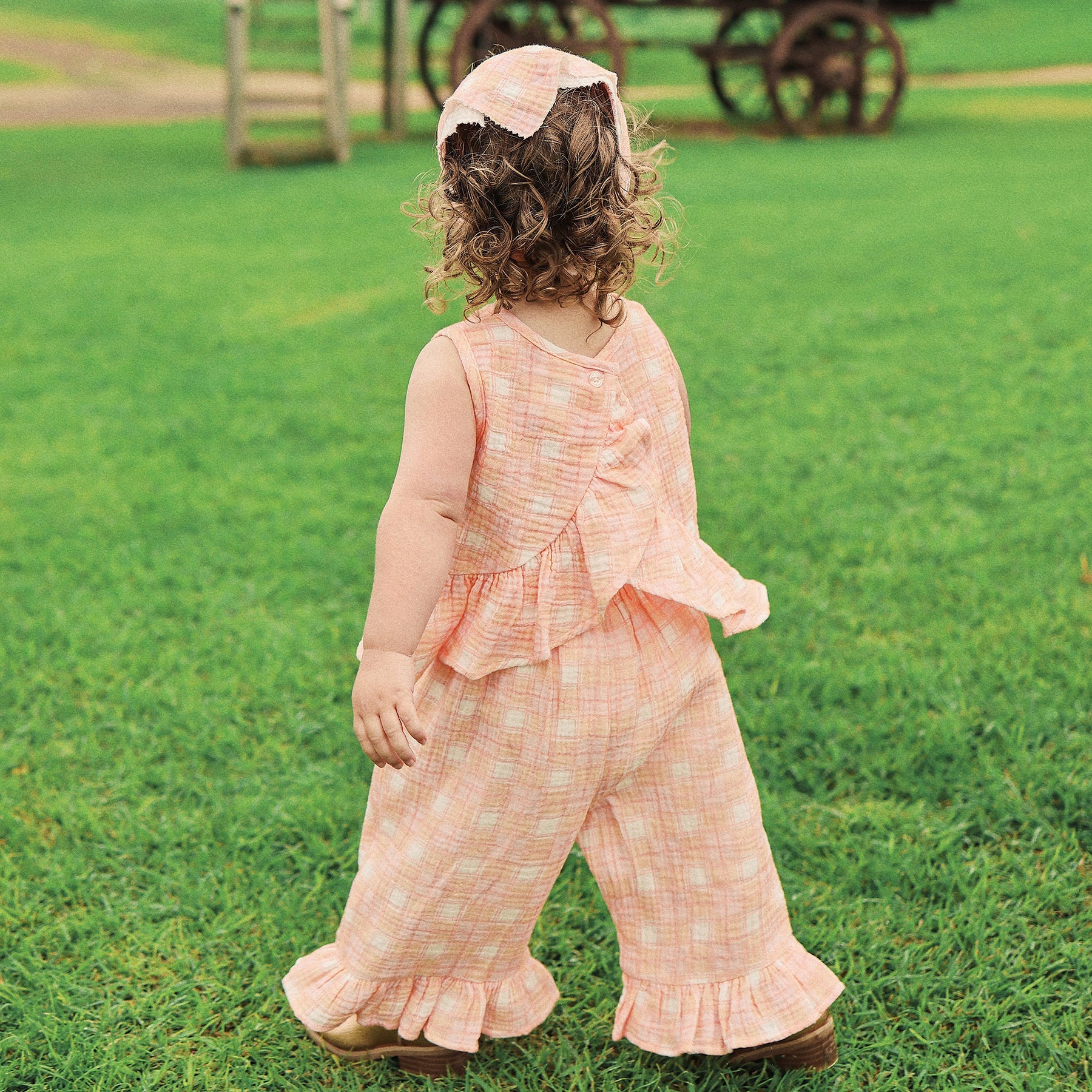 Frilled Pants Check