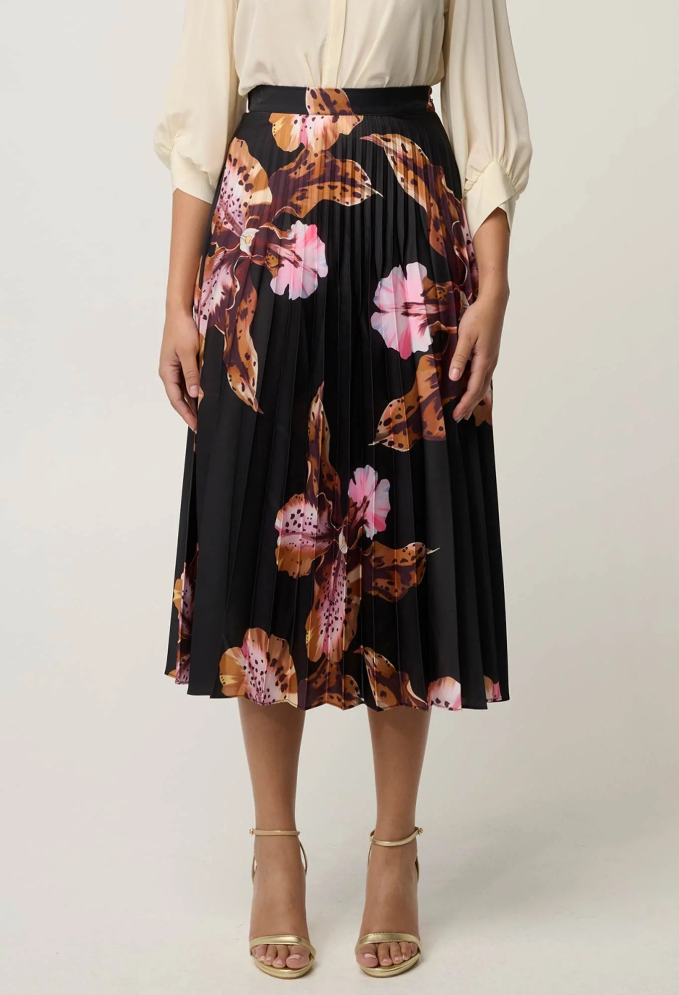Iris Pleated Skirt in Sunset Orchid