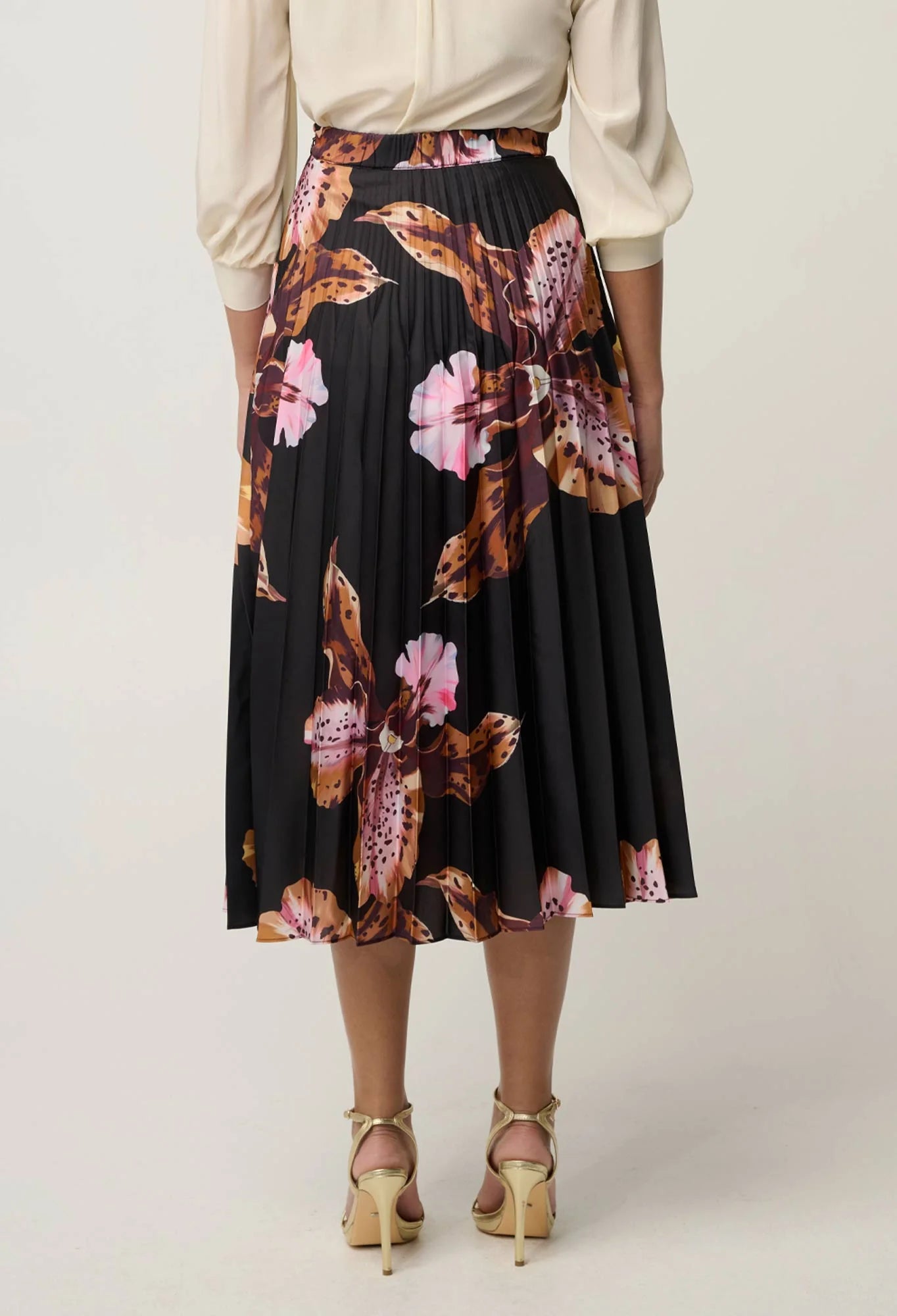 Iris Pleated Skirt in Sunset Orchid