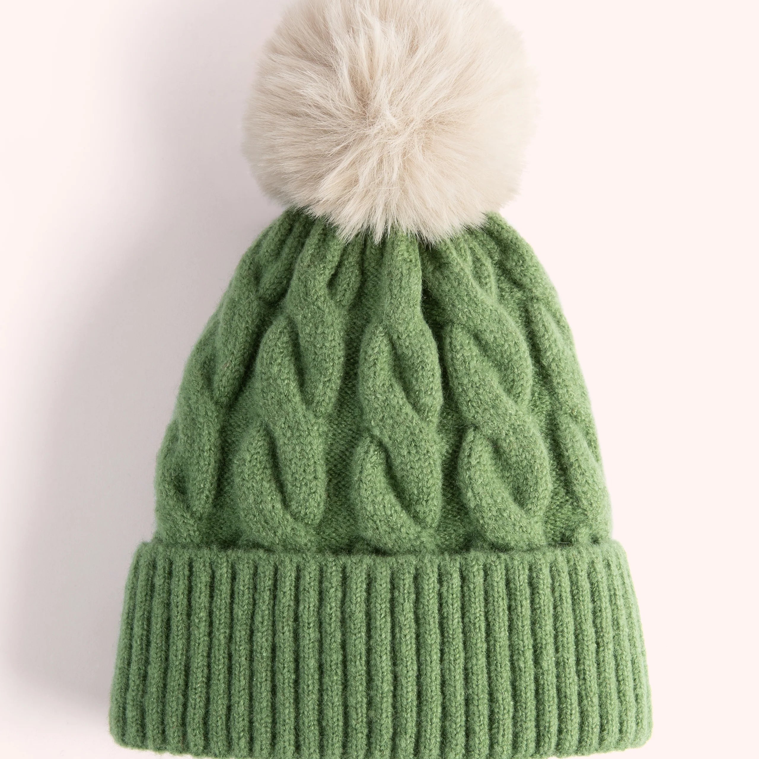 Powder_pompom_beanie_green2.webp