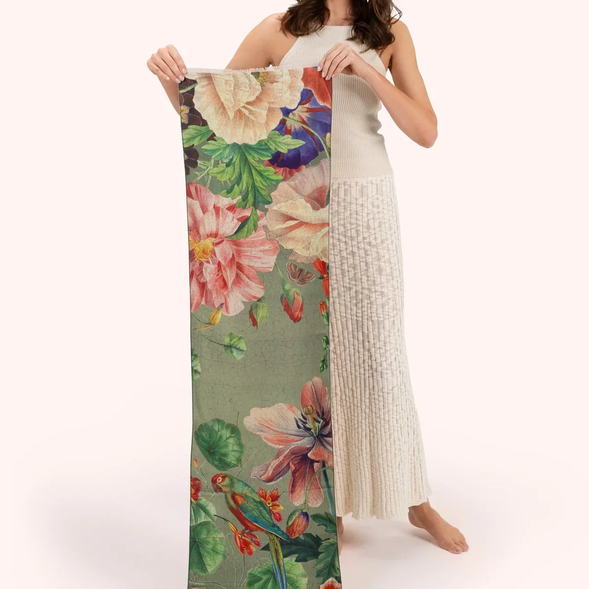 Powderluxscarfbotanicalbouqet.webp