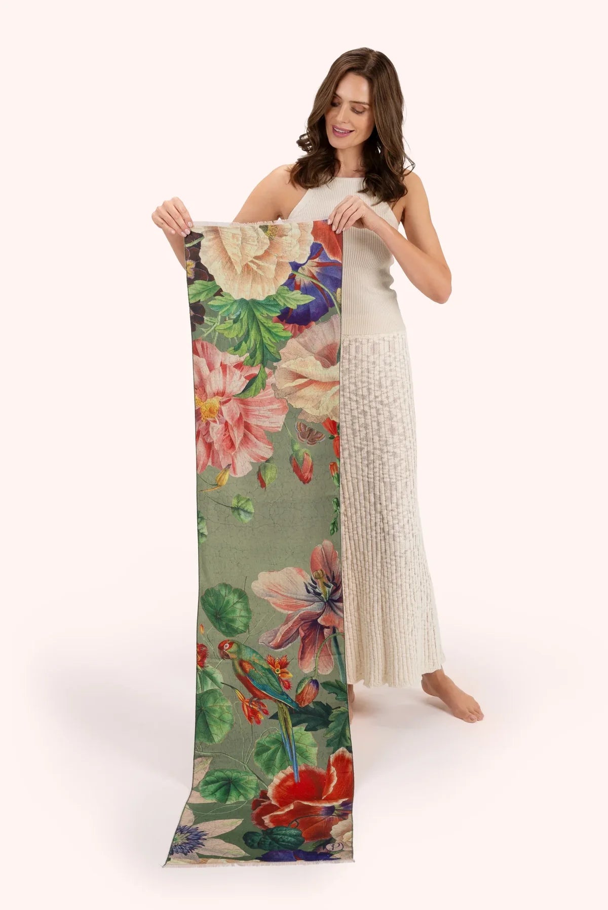 Powderluxscarfbotanicalbouqet.webp