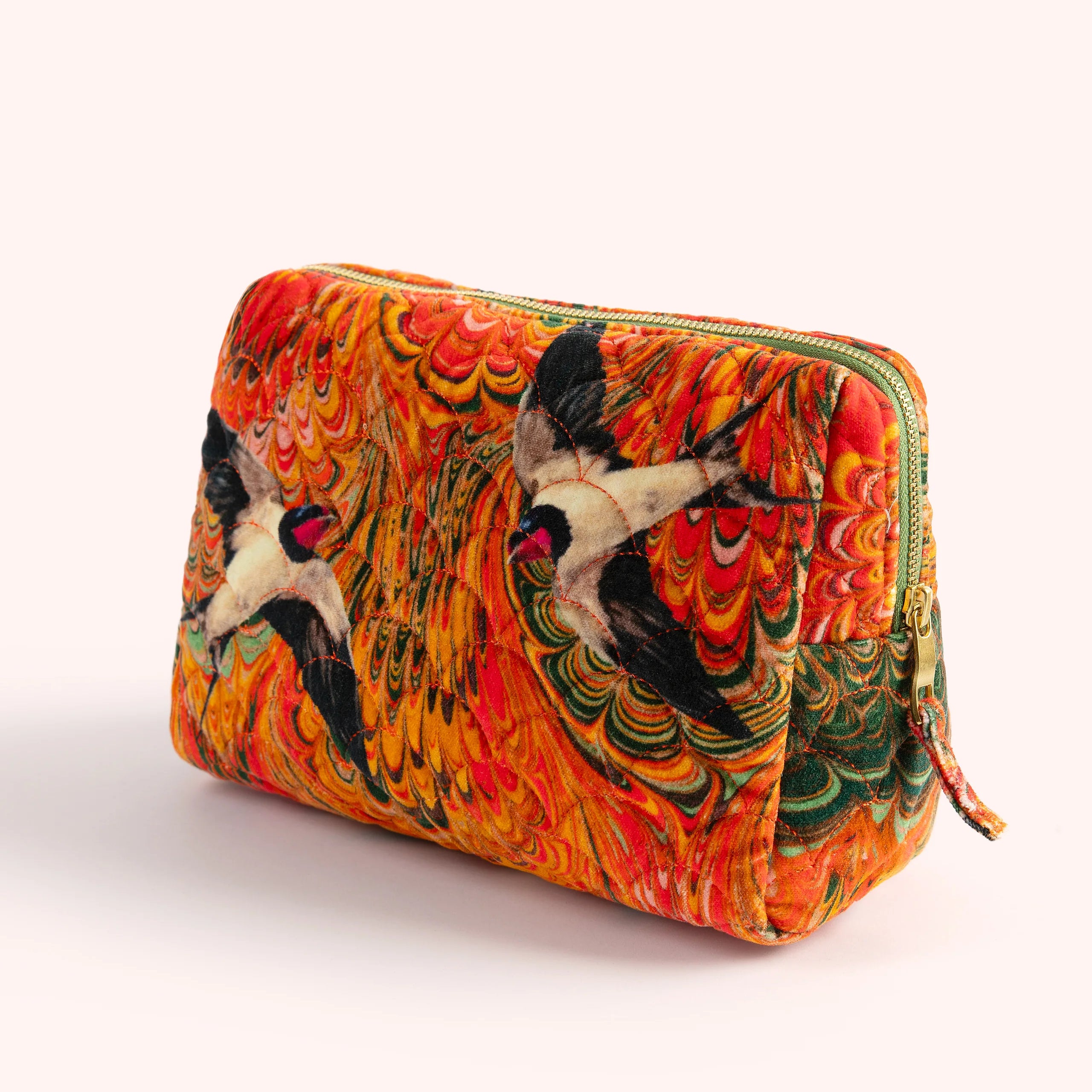 Powderquiltedwashbagswallowdesign.webp