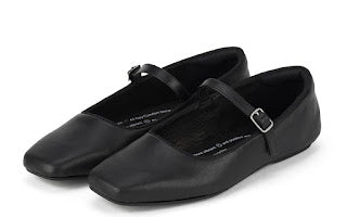 SC01938_BalletMJSquareToeBlack_A.jpg