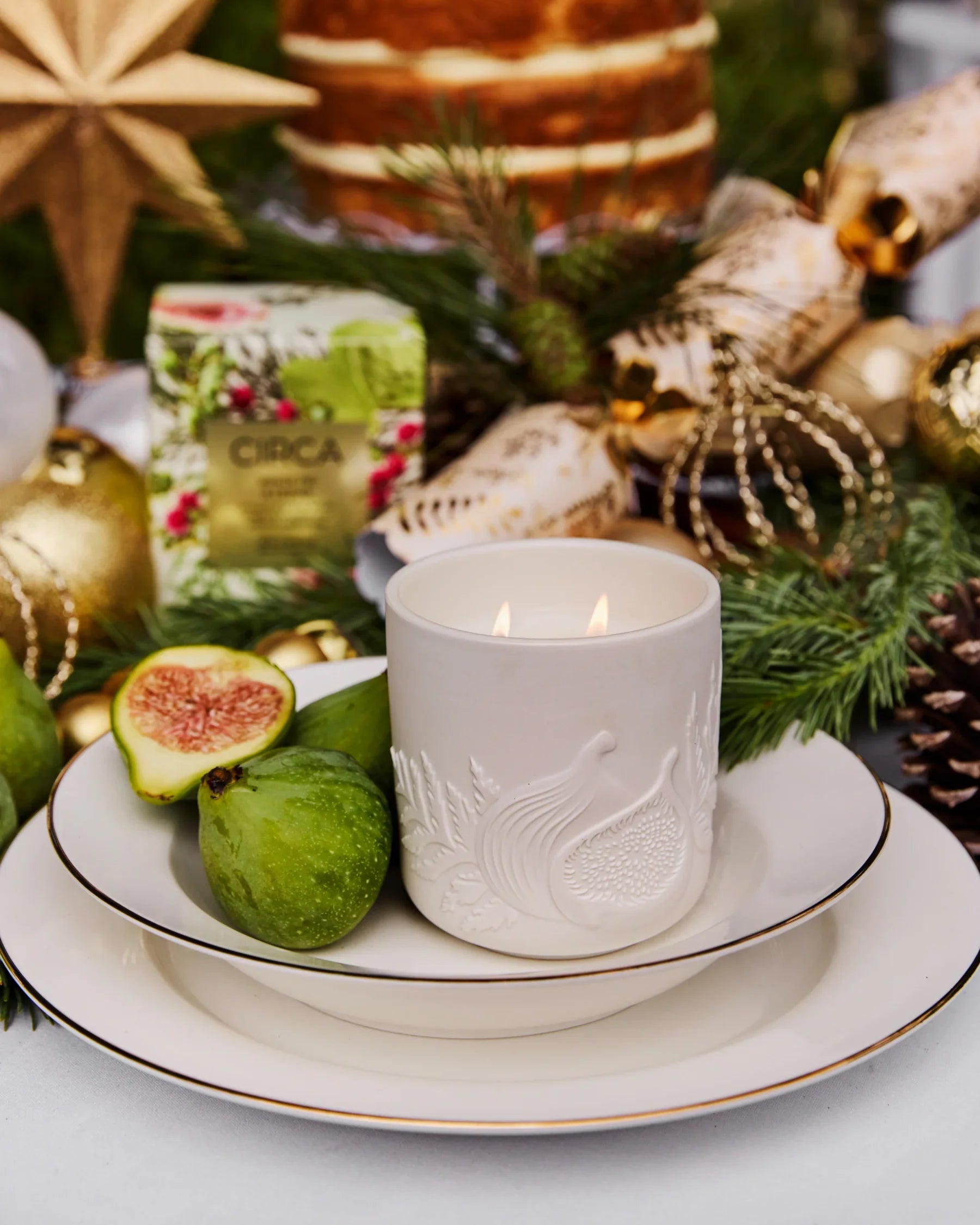 Circa White Fig & Cedar Christmas Soy Candle 300g