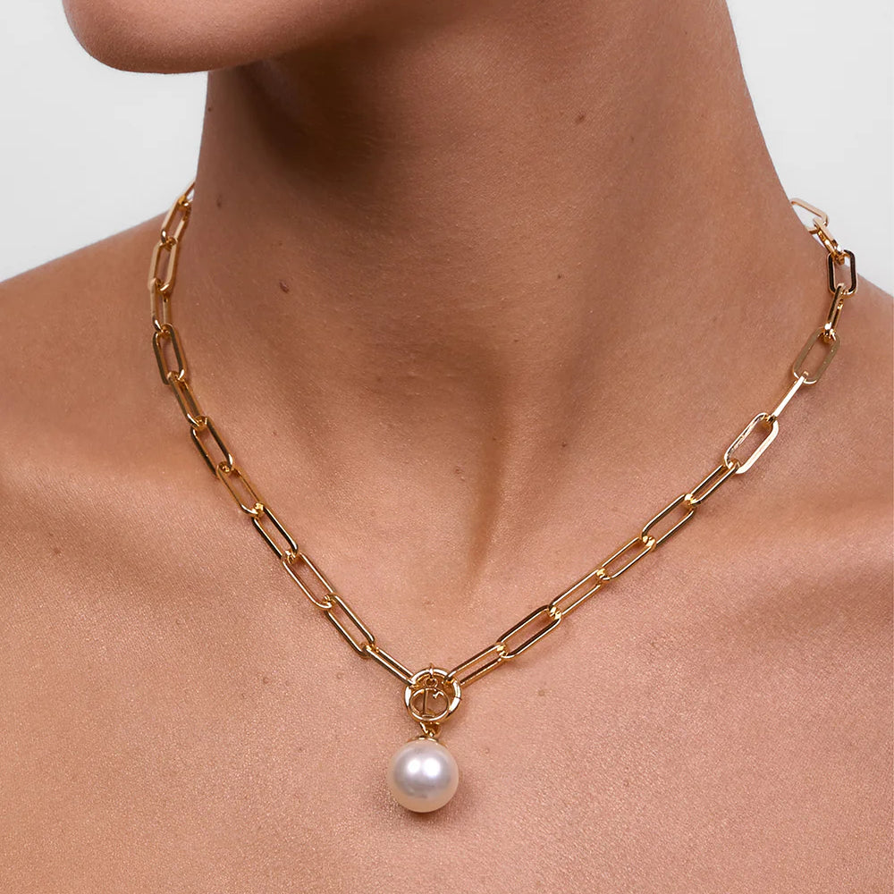 hayleynecklace1.webp